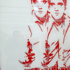 Double Elvis de MaxL, détail des canettes découpées et de la résine 1
