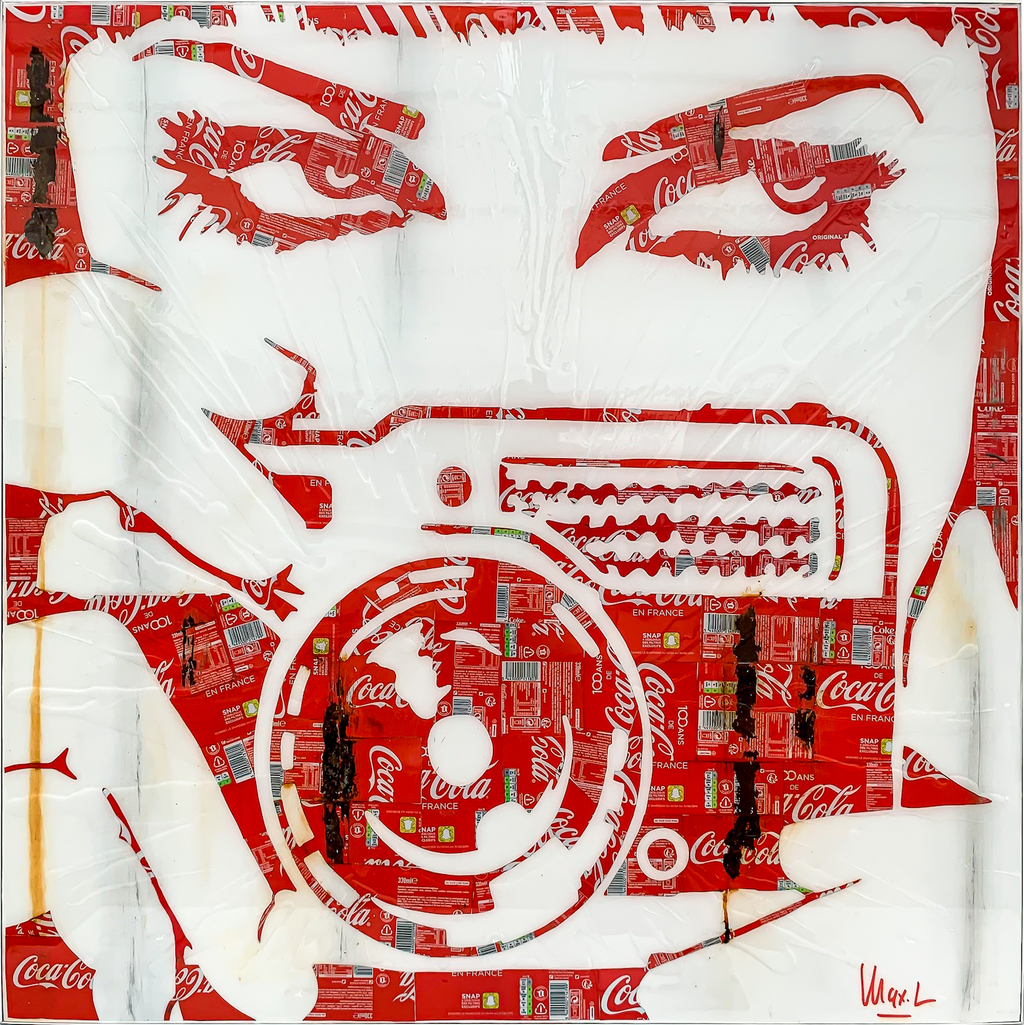 Clic Clac, tableau pop art de MaxL en canettes recyclées et résine, vue de face