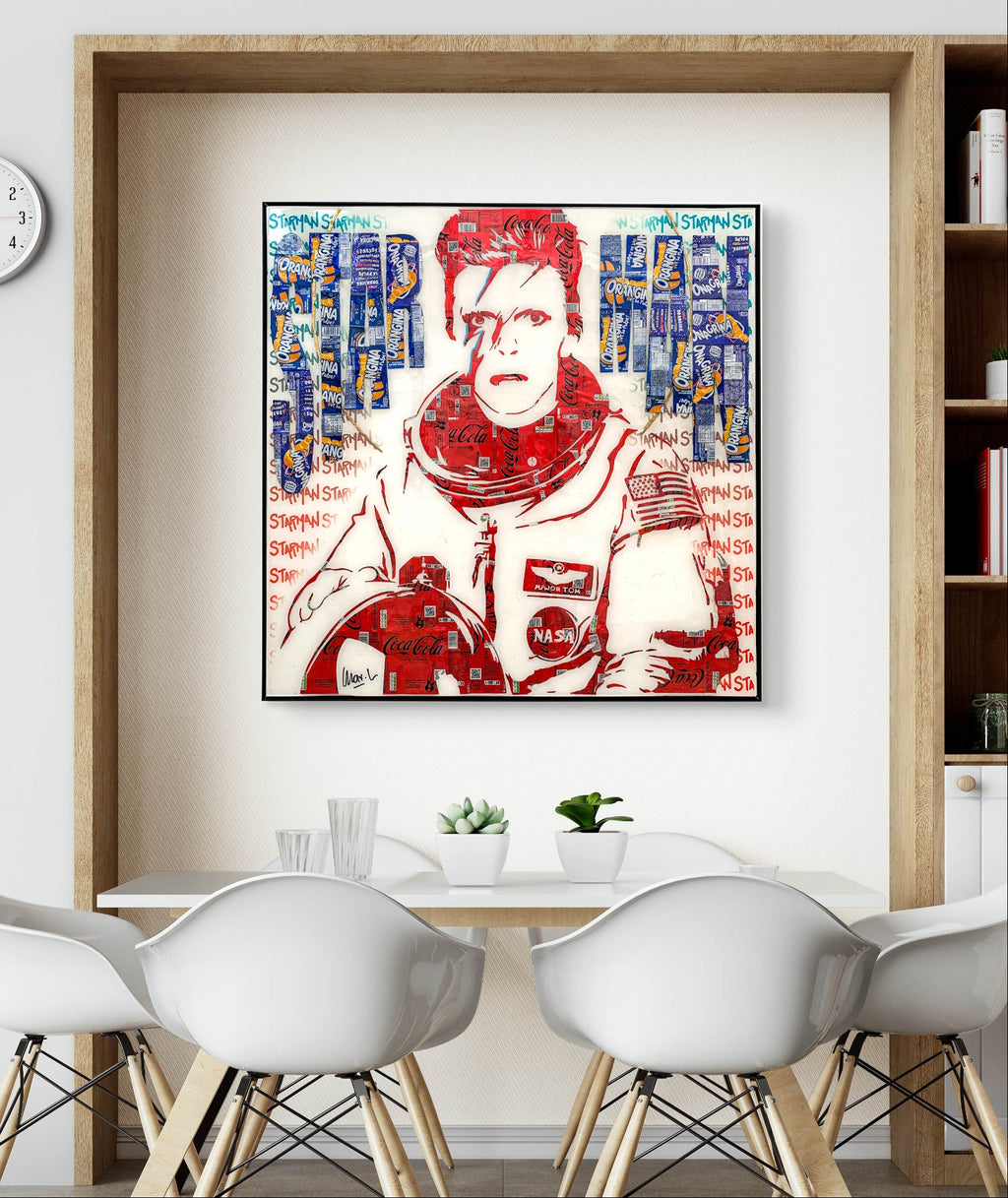 Starman, tableau de MaxL accroché au mur, mise en situation 2