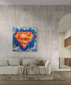 Superman Recycling, tableau de MaxL accroché au mur, mise en situation 3