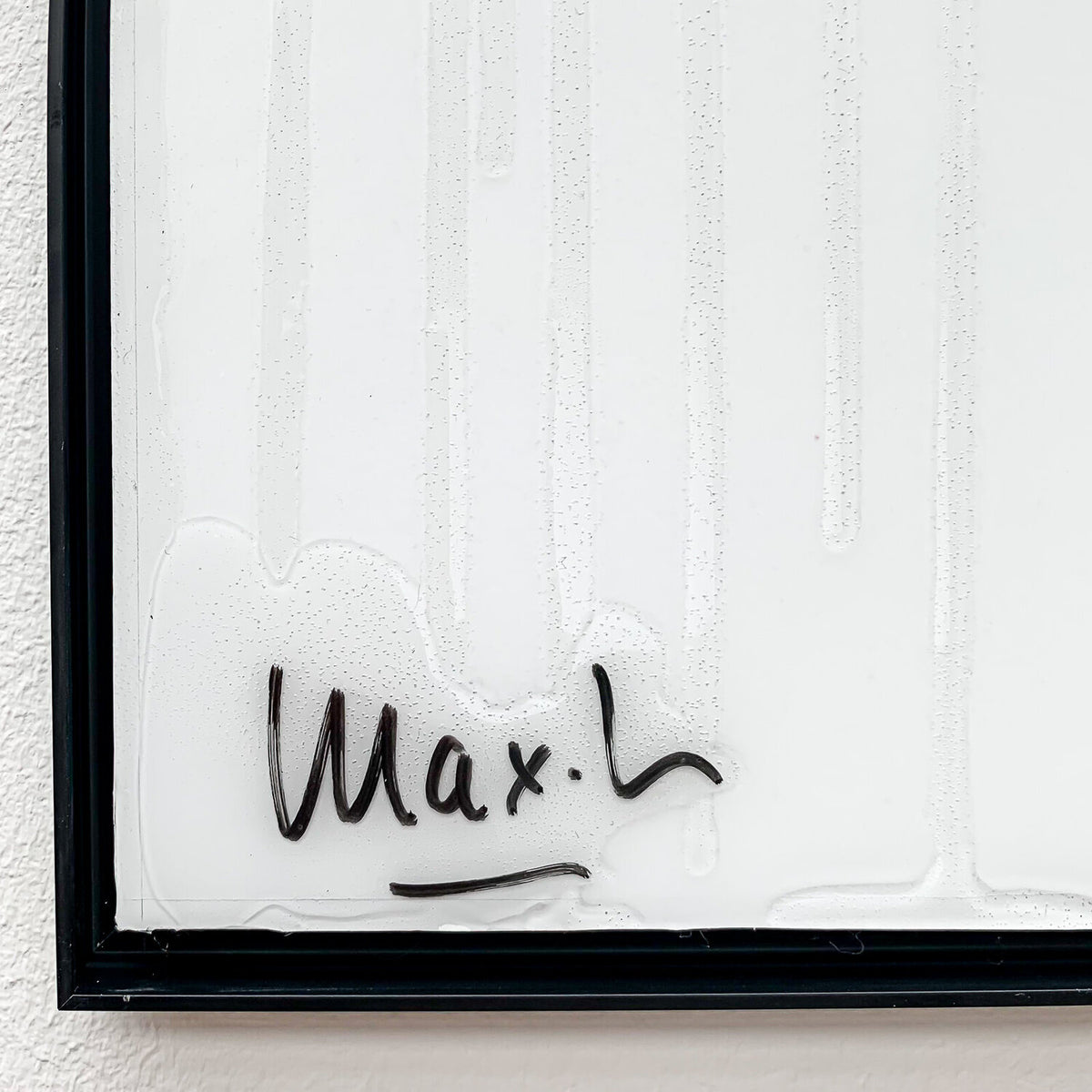 Hailey de MaxL, détail avec la signature de l'artiste