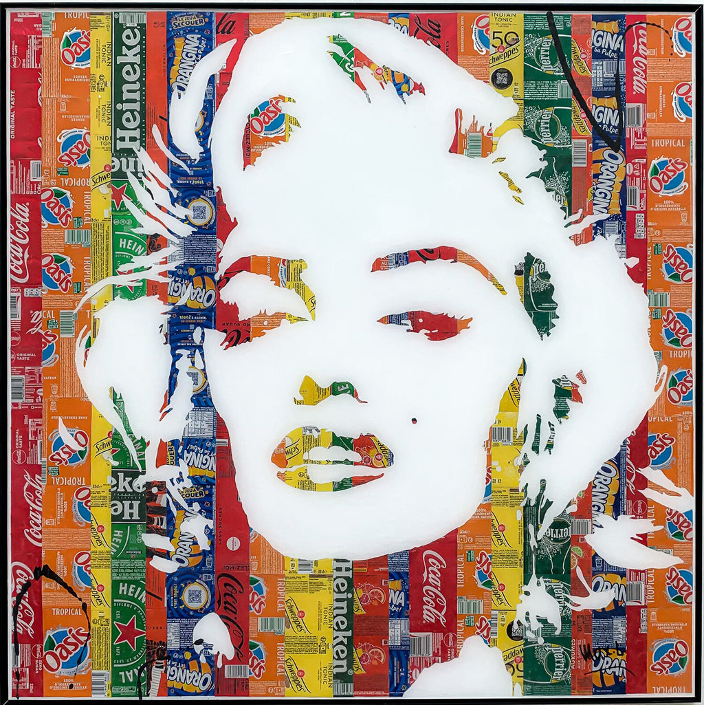 Marilyn, tableau pop art de MaxL en canettes recyclées et résine, vue de face