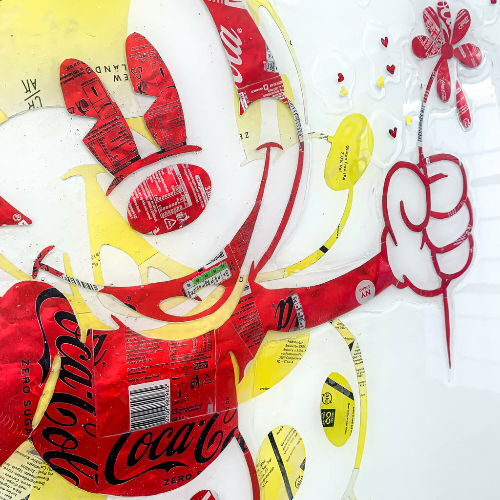Mickey Double de MaxL, détail de la marqueterie de canettes