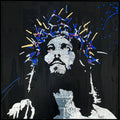 Red Bull Christ, tableau pop art de MaxL en canettes recyclées et résine, vue de face